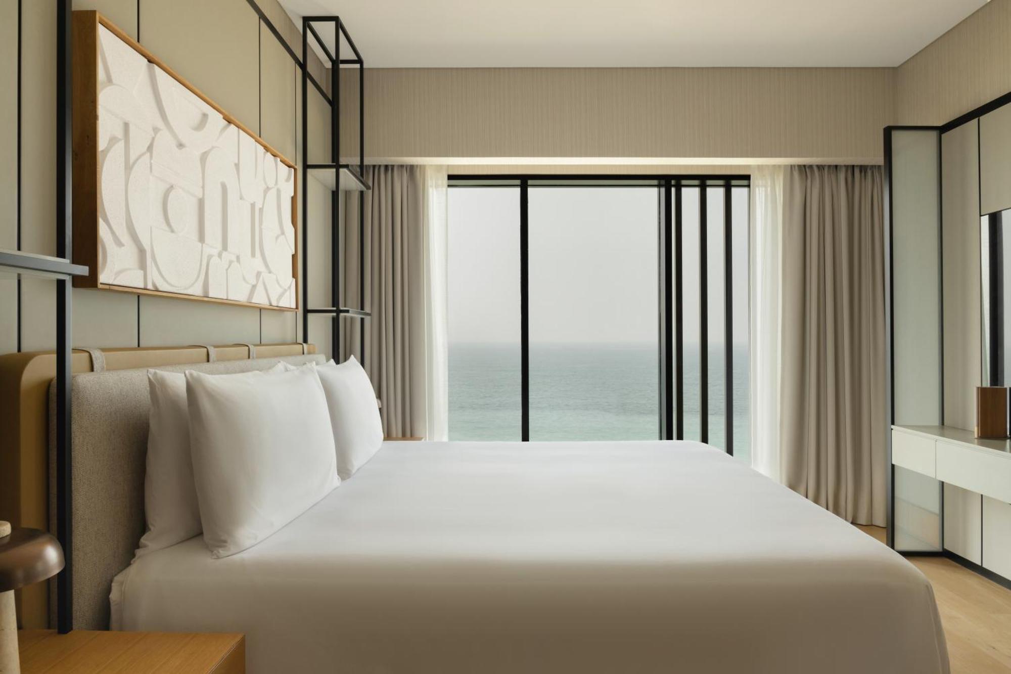 Delano Dubai At Bluewaters Hotel Luaran gambar A bedroom at the hotel