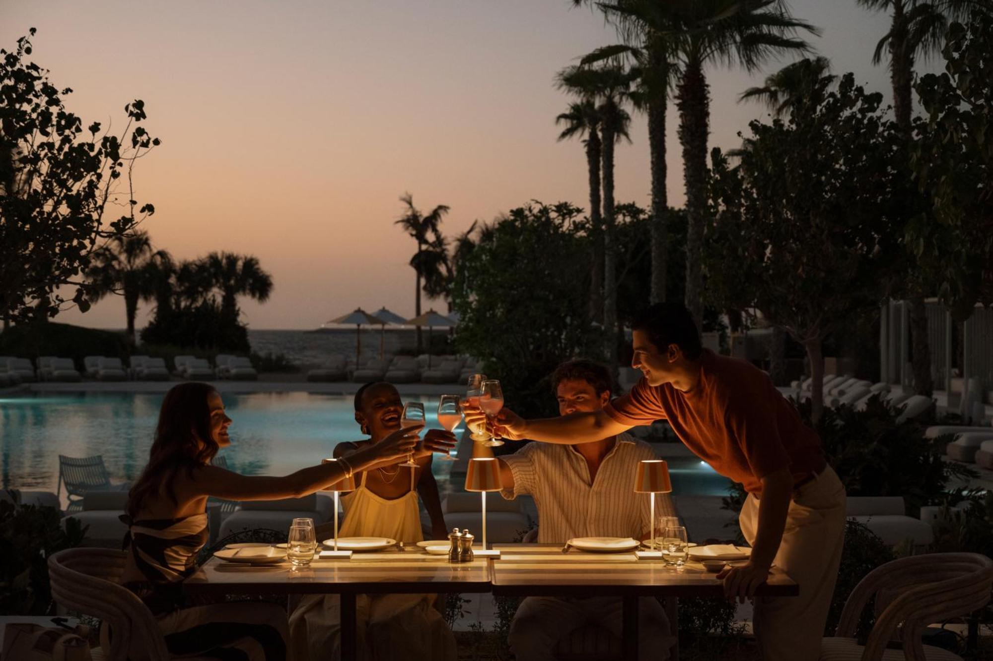 Delano Dubai At Bluewaters Hotel Luaran gambar The Beach Club